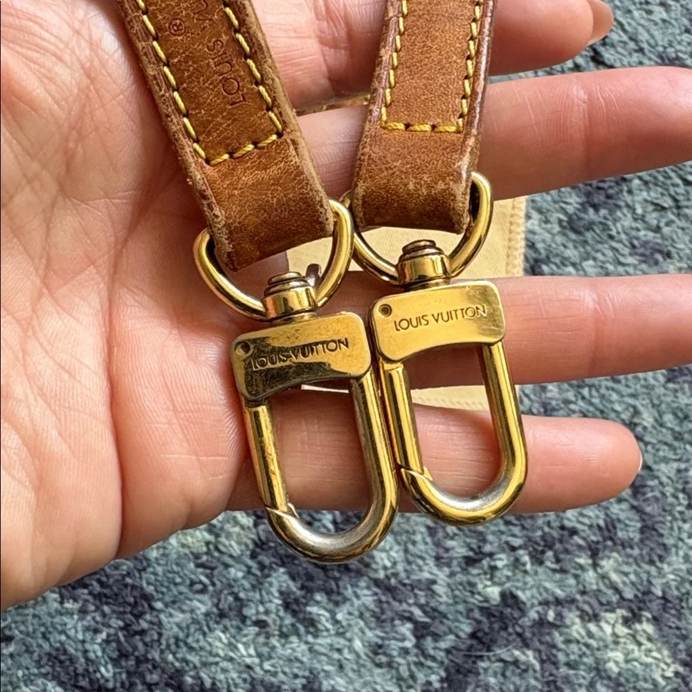 Replacement Louis Vuitton Gold Hardware (with original strap) - Picture 4 of 11